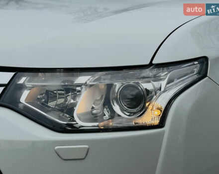 Белый Мицубиси Аутлендер, объемом двигателя 2.2 л и пробегом 140 тыс. км за 16200 $, фото 11 на Automoto.ua