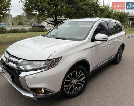 Белый Мицубиси Аутлендер, объемом двигателя 2.4 л и пробегом 160 тыс. км за 16999 $, фото 3 на Automoto.ua