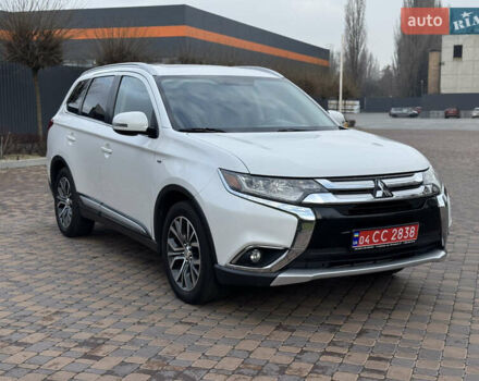 Белый Мицубиси Аутлендер, объемом двигателя 3 л и пробегом 310 тыс. км за 12700 $, фото 22 на Automoto.ua