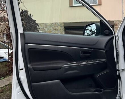 Белый Мицубиси Аутлендер, объемом двигателя 2 л и пробегом 168 тыс. км за 10800 $, фото 12 на Automoto.ua