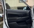Белый Мицубиси Аутлендер, объемом двигателя 2 л и пробегом 168 тыс. км за 10800 $, фото 12 на Automoto.ua
