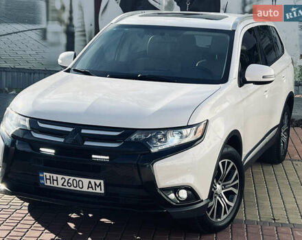 Белый Мицубиси Аутлендер, объемом двигателя 2.4 л и пробегом 147 тыс. км за 12999 $, фото 6 на Automoto.ua