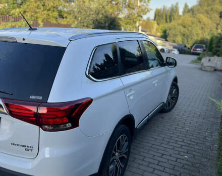 Белый Мицубиси Аутлендер, объемом двигателя 3 л и пробегом 197 тыс. км за 15300 $, фото 13 на Automoto.ua