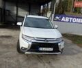 Белый Мицубиси Аутлендер, объемом двигателя 2.36 л и пробегом 169 тыс. км за 13300 $, фото 6 на Automoto.ua