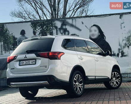 Белый Мицубиси Аутлендер, объемом двигателя 2.4 л и пробегом 147 тыс. км за 12999 $, фото 13 на Automoto.ua
