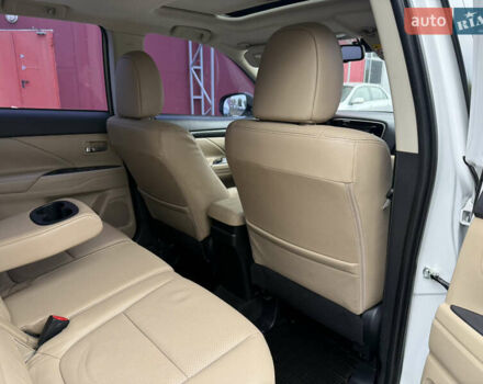 Белый Мицубиси Аутлендер, объемом двигателя 2.4 л и пробегом 160 тыс. км за 16999 $, фото 21 на Automoto.ua