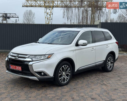 Белый Мицубиси Аутлендер, объемом двигателя 3 л и пробегом 310 тыс. км за 12700 $, фото 48 на Automoto.ua
