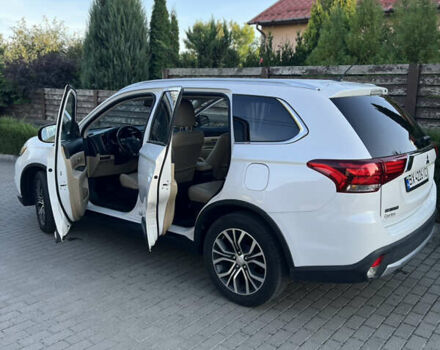 Белый Мицубиси Аутлендер, объемом двигателя 3 л и пробегом 197 тыс. км за 15300 $, фото 10 на Automoto.ua