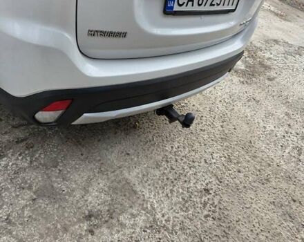 Белый Мицубиси Аутлендер, объемом двигателя 2.36 л и пробегом 169 тыс. км за 13300 $, фото 10 на Automoto.ua