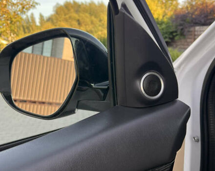 Белый Мицубиси Аутлендер, объемом двигателя 3 л и пробегом 197 тыс. км за 15300 $, фото 32 на Automoto.ua