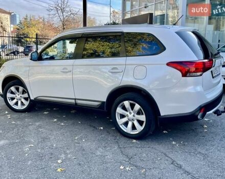 Белый Мицубиси Аутлендер, объемом двигателя 2 л и пробегом 146 тыс. км за 14500 $, фото 13 на Automoto.ua