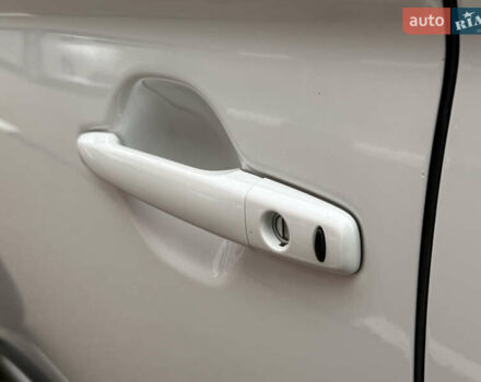 Белый Мицубиси Аутлендер, объемом двигателя 2.4 л и пробегом 160 тыс. км за 16500 $, фото 22 на Automoto.ua