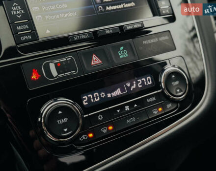 Белый Мицубиси Аутлендер, объемом двигателя 2.2 л и пробегом 140 тыс. км за 16200 $, фото 58 на Automoto.ua