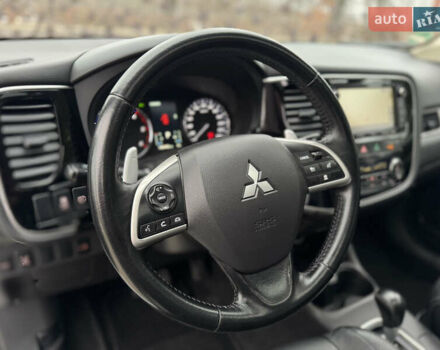 Белый Мицубиси Аутлендер, объемом двигателя 2.2 л и пробегом 140 тыс. км за 16200 $, фото 45 на Automoto.ua