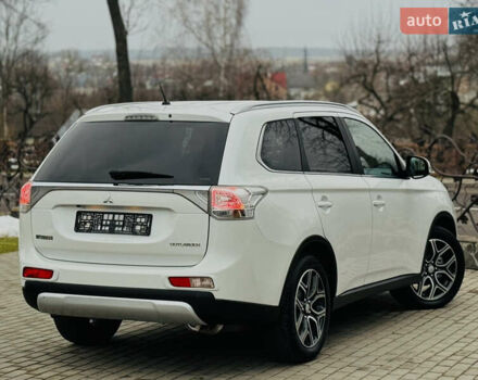 Белый Мицубиси Аутлендер, объемом двигателя 2.2 л и пробегом 140 тыс. км за 16200 $, фото 22 на Automoto.ua