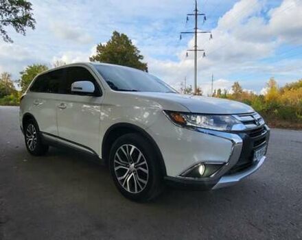 Мицубиси Аутлендер 2016 в Полтаве на Automoto.ua Белый Мицубиси Аутлендер, объемом двигателя 2.36 л и пробегом 240 тыс. км за 14000 $, фото 6 на Automoto.ua