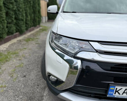 Белый Мицубиси Аутлендер, объемом двигателя 2.36 л и пробегом 134 тыс. км за 18500 $, фото 21 на Automoto.ua