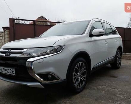 Белый Мицубиси Аутлендер, объемом двигателя 2.35 л и пробегом 127 тыс. км за 19000 $, фото 5 на Automoto.ua