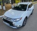 Мицубиси Аутлендер 2016 в Полтаве на Automoto.ua Белый Мицубиси Аутлендер, объемом двигателя 2.36 л и пробегом 240 тыс. км за 14000 $, фото 4 на Automoto.ua
