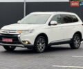 Мицубиси Аутлендер 2016 в Самборе на Automoto.ua Белый Мицубиси Аутлендер, объемом двигателя 2.23 л и пробегом 215 тыс. км за 17500 $, фото 3 на Automoto.ua