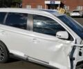 Білий Міцубісі Аутлендер, об'ємом двигуна 3 л та пробігом 177 тис. км за 8900 $, фото 3 на Automoto.ua