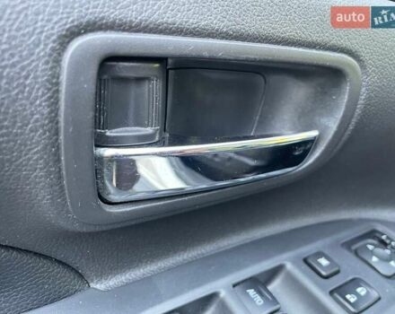 Белый Мицубиси Аутлендер, объемом двигателя 3 л и пробегом 115 тыс. км за 15300 $, фото 13 на Automoto.ua