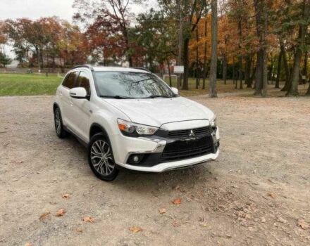 Білий Міцубісі Аутлендер, об'ємом двигуна 2.4 л та пробігом 98 тис. км за 4700 $, фото 2 на Automoto.ua