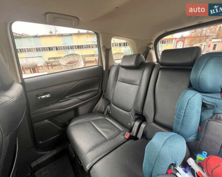 Білий Міцубісі Аутлендер, об'ємом двигуна 2.27 л та пробігом 145 тис. км за 18200 $, фото 27 на Automoto.ua