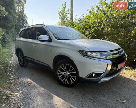 Белый Мицубиси Аутлендер, объемом двигателя 2.2 л и пробегом 240 тыс. км за 17999 $, фото 49 на Automoto.ua