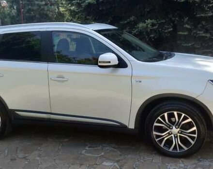 Белый Мицубиси Аутлендер, объемом двигателя 3 л и пробегом 115 тыс. км за 15300 $, фото 7 на Automoto.ua