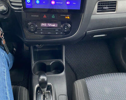 Белый Мицубиси Аутлендер, объемом двигателя 2.36 л и пробегом 151 тыс. км за 16700 $, фото 10 на Automoto.ua