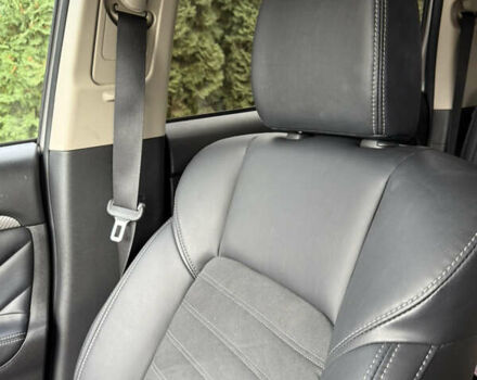 Белый Мицубиси Аутлендер, объемом двигателя 2.36 л и пробегом 134 тыс. км за 18500 $, фото 18 на Automoto.ua