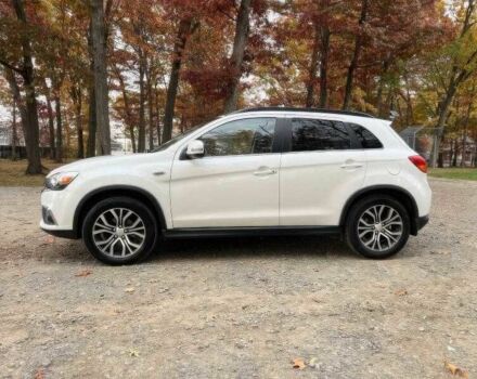 Білий Міцубісі Аутлендер, об'ємом двигуна 2.4 л та пробігом 98 тис. км за 4700 $, фото 4 на Automoto.ua