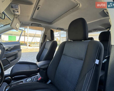 Білий Міцубісі Аутлендер, об'ємом двигуна 2.4 л та пробігом 178 тис. км за 12750 $, фото 43 на Automoto.ua