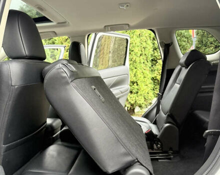 Білий Міцубісі Аутлендер, об'ємом двигуна 2.23 л та пробігом 215 тис. км за 17550 $, фото 75 на Automoto.ua