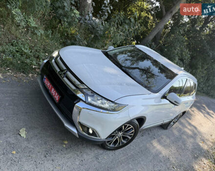 Белый Мицубиси Аутлендер, объемом двигателя 2.2 л и пробегом 240 тыс. км за 17999 $, фото 16 на Automoto.ua