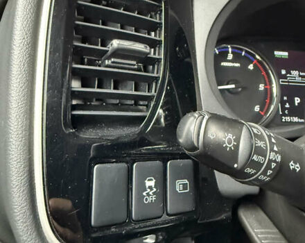 Білий Міцубісі Аутлендер, об'ємом двигуна 2.23 л та пробігом 215 тис. км за 17550 $, фото 42 на Automoto.ua