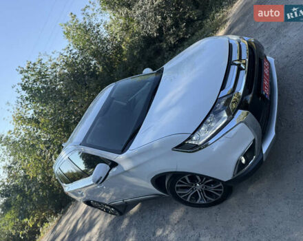 Белый Мицубиси Аутлендер, объемом двигателя 2.2 л и пробегом 240 тыс. км за 17999 $, фото 5 на Automoto.ua