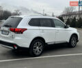 Білий Міцубісі Аутлендер, об'ємом двигуна 3 л та пробігом 179 тис. км за 17000 $, фото 3 на Automoto.ua