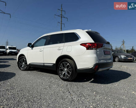 Белый Мицубиси Аутлендер, объемом двигателя 2.2 л и пробегом 240 тыс. км за 17999 $, фото 58 на Automoto.ua