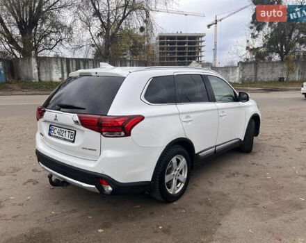 Білий Міцубісі Аутлендер, об'ємом двигуна 2.27 л та пробігом 145 тис. км за 18200 $, фото 3 на Automoto.ua