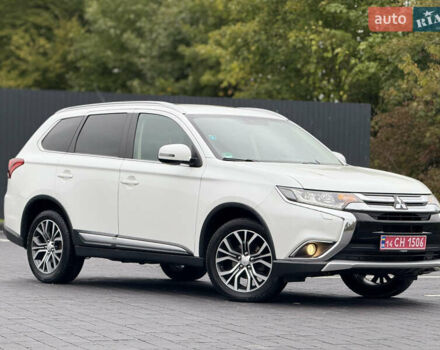 Мицубиси Аутлендер 2016 в Самборе на Automoto.ua Белый Мицубиси Аутлендер, объемом двигателя 2.23 л и пробегом 215 тыс. км за 17500 $, фото 21 на Automoto.ua