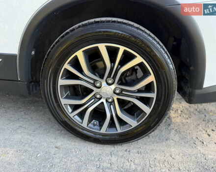 Белый Мицубиси Аутлендер, объемом двигателя 2.2 л и пробегом 240 тыс. км за 17999 $, фото 27 на Automoto.ua