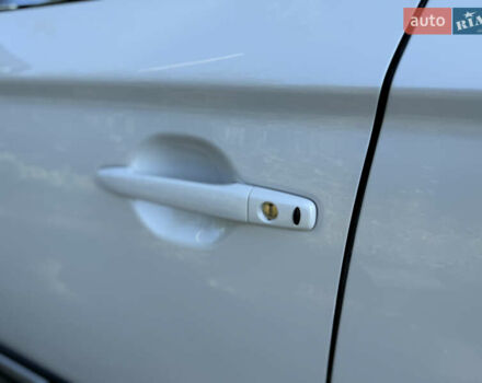 Белый Мицубиси Аутлендер, объемом двигателя 2.2 л и пробегом 240 тыс. км за 17999 $, фото 41 на Automoto.ua