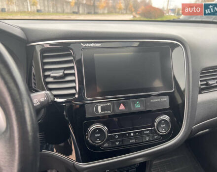 Білий Міцубісі Аутлендер, об'ємом двигуна 2.27 л та пробігом 145 тис. км за 18200 $, фото 19 на Automoto.ua