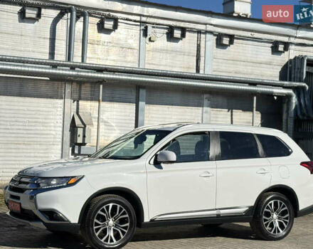 Білий Міцубісі Аутлендер, об'ємом двигуна 2.4 л та пробігом 178 тис. км за 12750 $, фото 4 на Automoto.ua