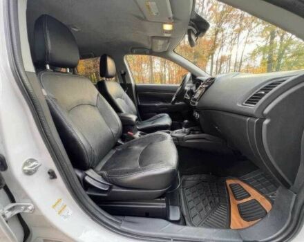 Білий Міцубісі Аутлендер, об'ємом двигуна 2.4 л та пробігом 98 тис. км за 4700 $, фото 12 на Automoto.ua