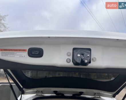 Білий Міцубісі Аутлендер, об'ємом двигуна 2.27 л та пробігом 145 тис. км за 18200 $, фото 30 на Automoto.ua