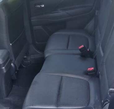 Белый Мицубиси Аутлендер, объемом двигателя 3 л и пробегом 115 тыс. км за 15300 $, фото 10 на Automoto.ua