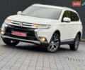 Мицубиси Аутлендер 2016 в Самборе на Automoto.ua Белый Мицубиси Аутлендер, объемом двигателя 2.23 л и пробегом 215 тыс. км за 17500 $, фото 20 на Automoto.ua